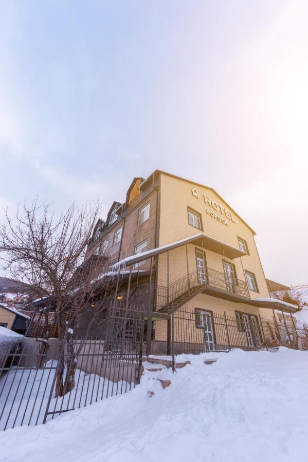 Popock Tsaghkadzor Hotel Exterior photo